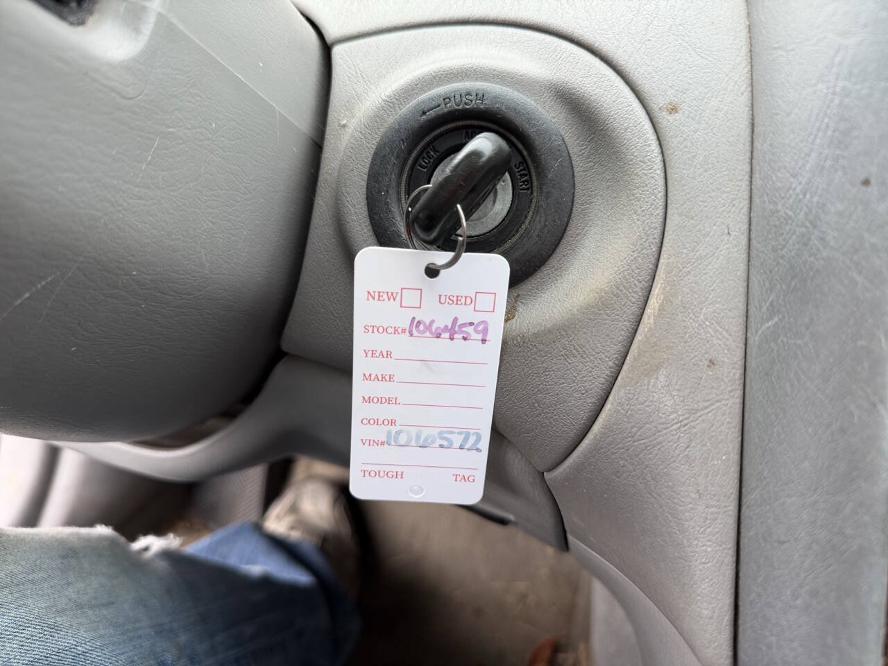Used 2000 Toyota Avalon XL FWD image 43