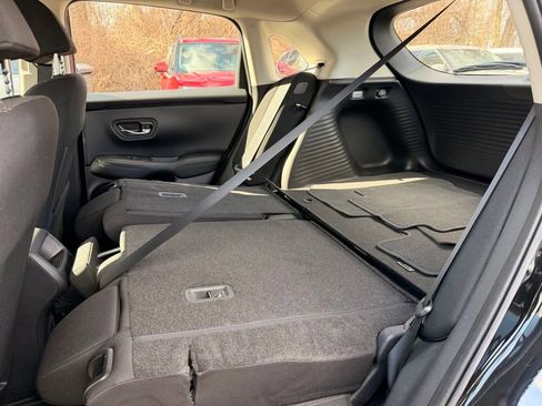 Certified 2025 Honda HR-V LX image 34