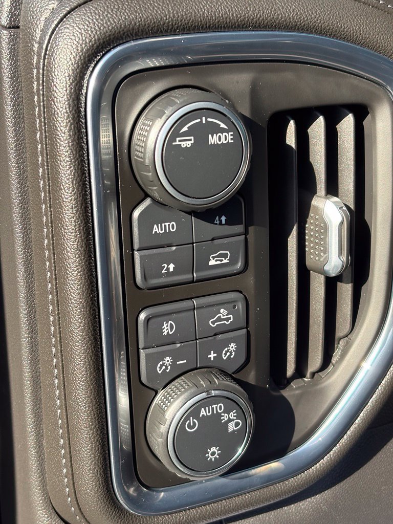 Used 2020 Chevrolet Silverado 1500 RST w/ All-Star Edition AWD/4WD image 10