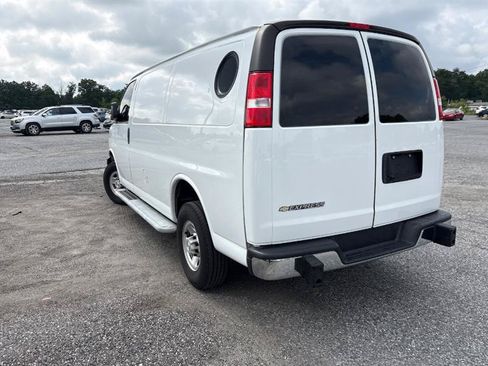 Used 2023 Chevrolet Express 2500 w/ Driver Convenience Package RWD image 7