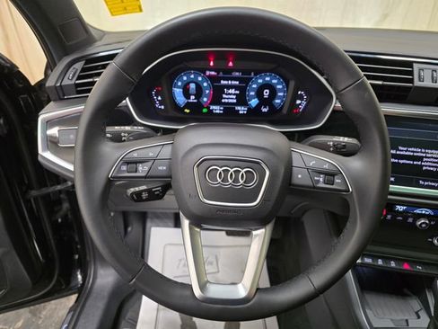 Used 2024 Audi Q3 2.0T Premium w/ Convenience Package AWD/4WD image 19