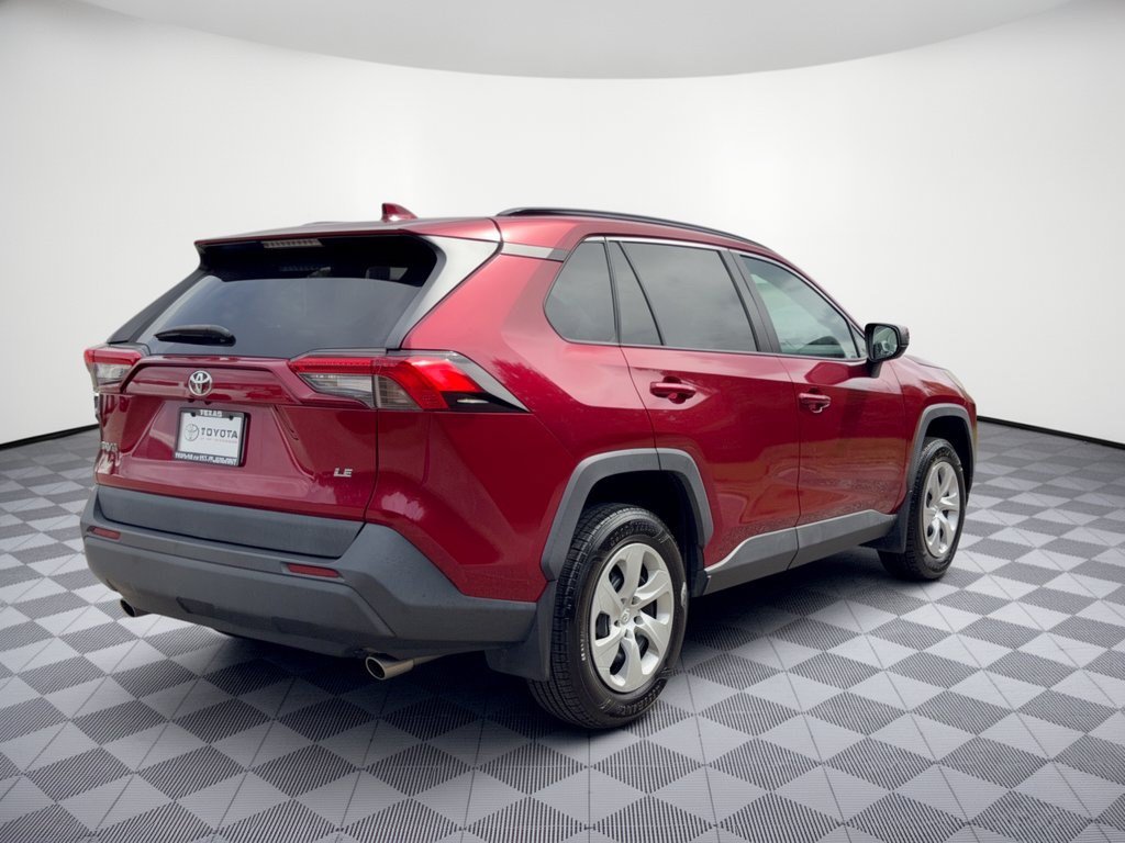 Used 2020 Toyota RAV4 LE FWD image 9
