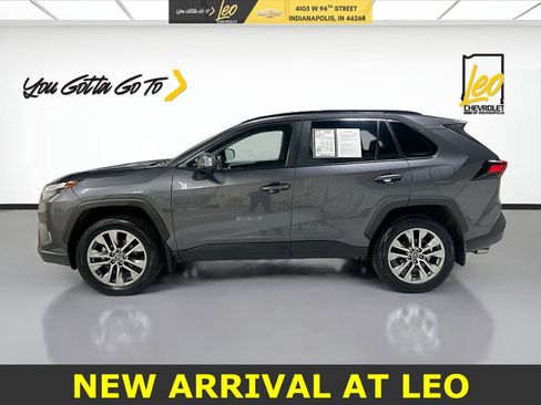 Used 2024 Toyota RAV4 XLE Premium image 8