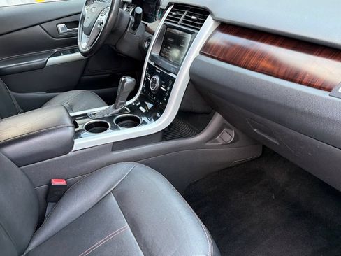 Used 2014 Ford Edge Limited w/ Equipment Group 302A AWD/4WD image 15