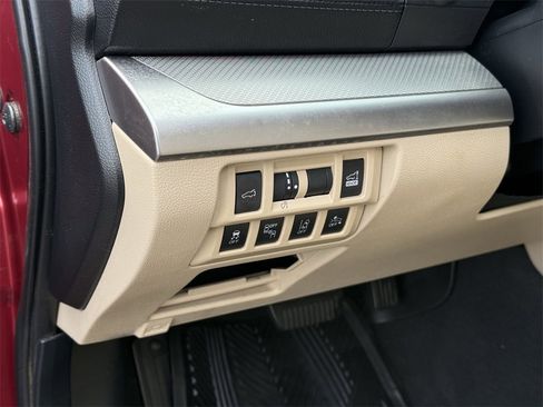 Used 2018 Subaru Outback 2.5i Premium image 15