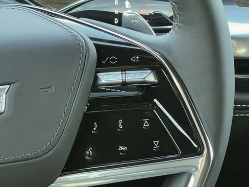 Certified 2026 Cadillac Escalade Platinum Sport image 17