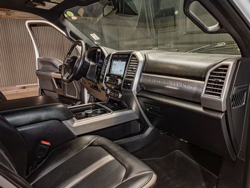 Used 2019 Ford F450 Platinum w/ Platinum Ultimate Package AWD/4WD image 14