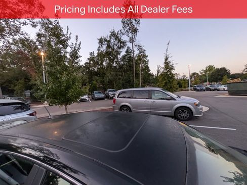 Used 2013 Lexus CT 200h w/ Premium Pkg w/Navigation FWD image 9