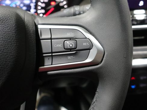 Used 2024 Jeep Compass Latitude AWD/4WD image 37