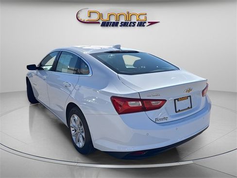 Used 2024 Chevrolet Malibu LT image 2