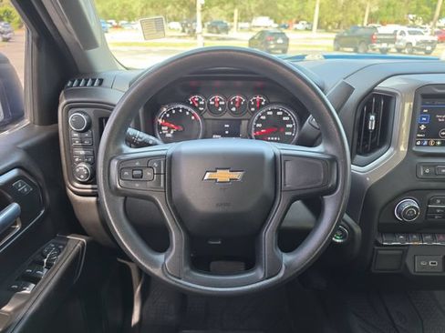 Used 2022 Chevrolet Silverado 1500 Custom AWD/4WD image 16