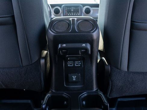 Used 2018 Jeep Wrangler Unlimited Sahara w/ Dual Top Group AWD/4WD image 22