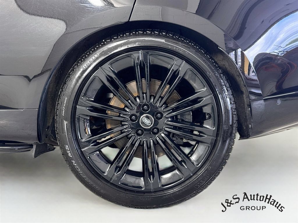 Used 2025 Land Rover Range Rover Long Wheelbase SE AWD/4WD image 41