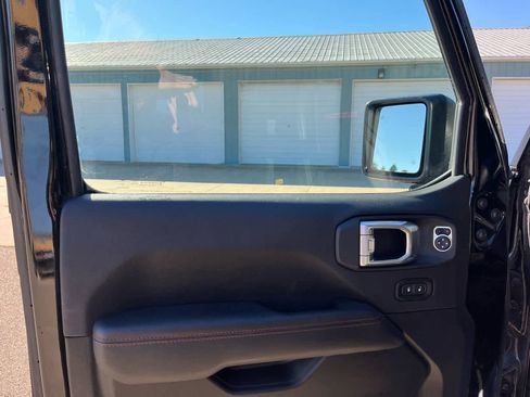 Used 2022 Jeep Gladiator Rubicon w/ LED Lighting Group image 18