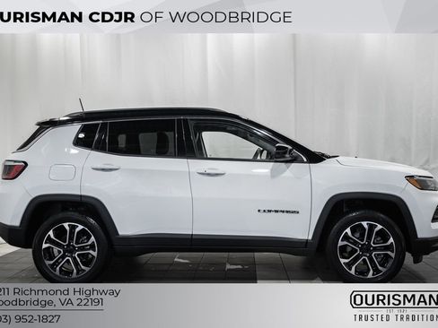 Used 2022 Jeep Compass Limited w/ Sun and Sound Group image 3