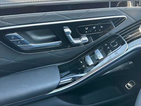 Used 2025 Mercedes-Benz S 580 4MATIC Sedan image 32