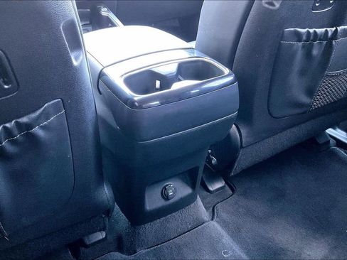 Used 2025 Kia Telluride S FWD image 34