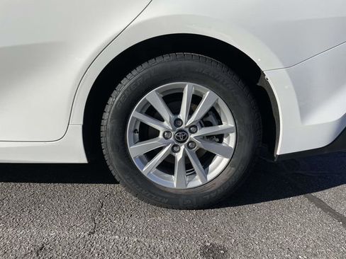 Used 2025 Toyota Camry LE image 9