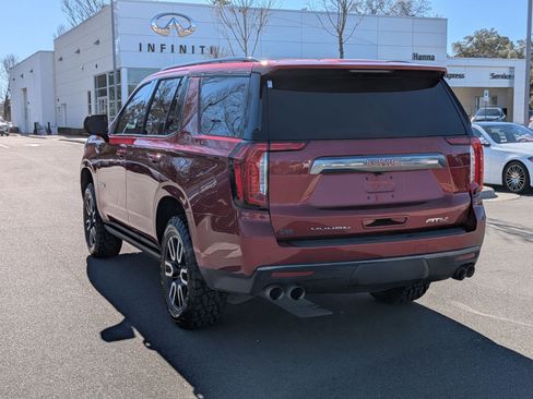Used 2024 GMC Yukon AT4 w/ Technology Package AWD/4WD image 5