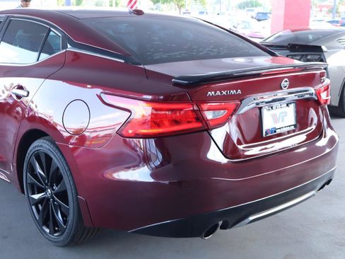 Used 2017 Nissan Maxima SR w/ Midnight Edition FWD image 9