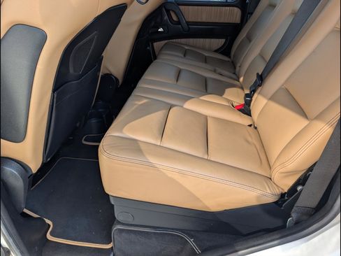 Used 2016 Mercedes-Benz G 550 image 12