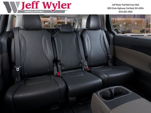 New 2026 Kia Carnival EX image 17