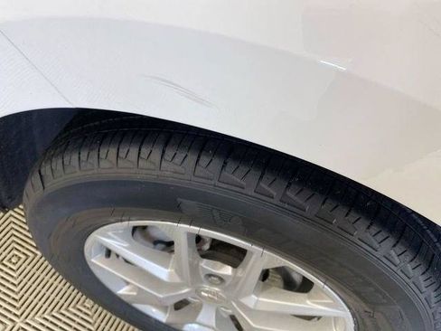 Used 2023 Chevrolet Equinox LT FWD image 27