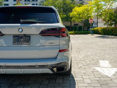 Used 2024 BMW X5 sDrive40i w/ M Sport Package RWD image 24