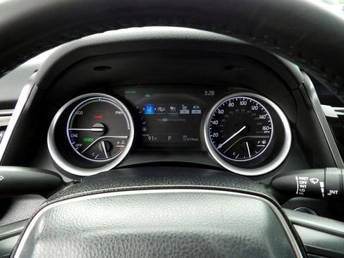 Used 2024 Toyota Camry XLE image 17