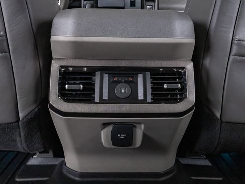 Used 2026 Ford F450 Platinum w/ Platinum Plus Package AWD/4WD image 21