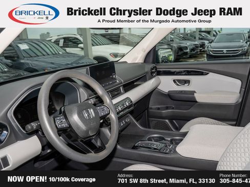 Used 2023 Honda Pilot LX image 15