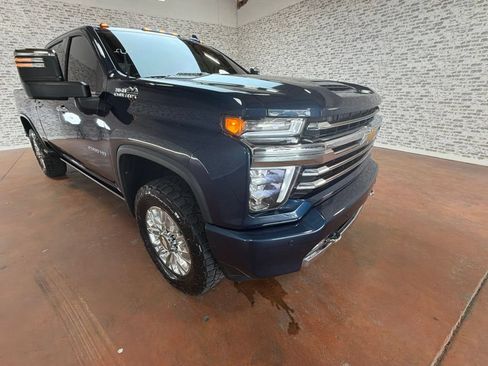 Used 2021 Chevrolet Silverado 2500 High Country w/ Z71 Off-Road Package AWD/4WD image 9