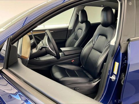 Used 2023 Tesla Model Y Long Range AWD/4WD image 17
