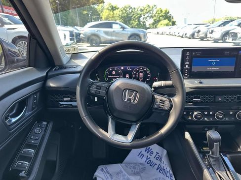 Used 2024 Honda Accord Touring image 12