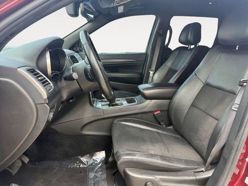 Used 2022 Jeep Grand Cherokee Laredo X RWD image 10