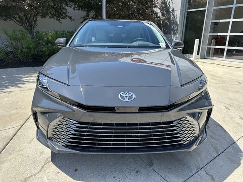 New 2026 Toyota Camry XLE AWD/4WD image 8