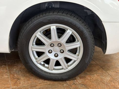 Used 2008 Chrysler PT Cruiser Convertible FWD image 11