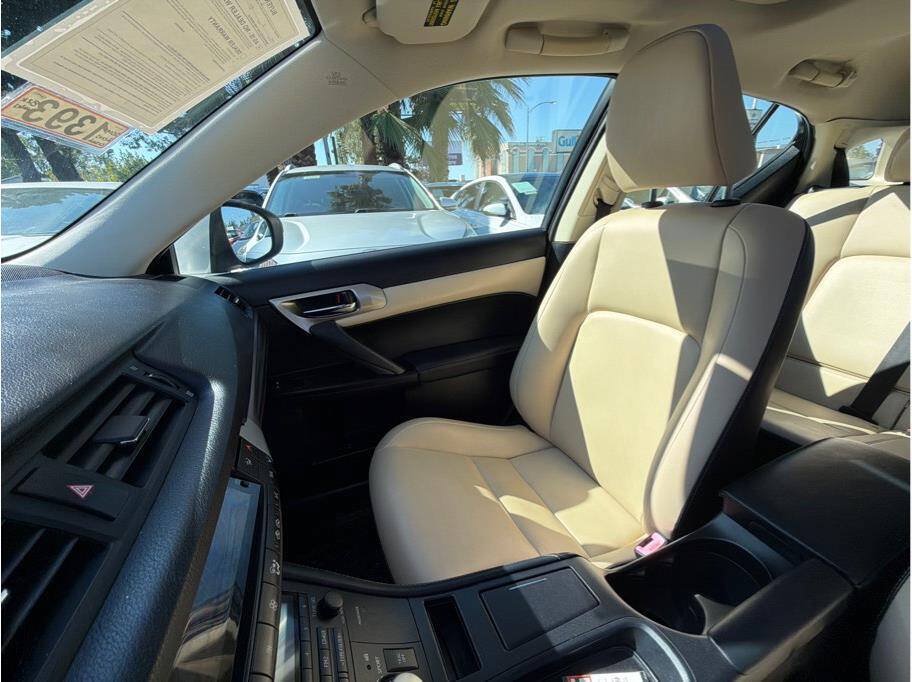 Used 2014 Lexus CT 200h FWD image 15