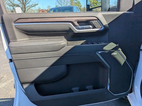 New 2026 GMC Sierra 2500 SLT w/ SLT Premium Package image 13