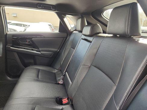 Used 2023 Toyota bZ4X Limited image 26