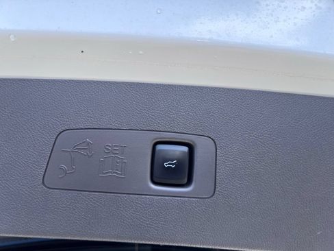 Used 2020 Lincoln Corsair AWD w/ Equipment Group 101A image 8