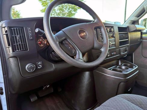 Used 2023 GMC Savana 2500 image 11