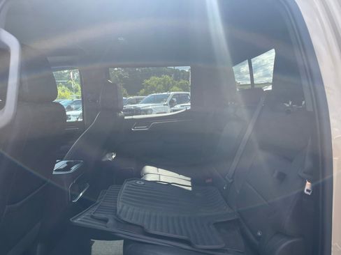 Used 2022 GMC Sierra 1500 AT4 image 24