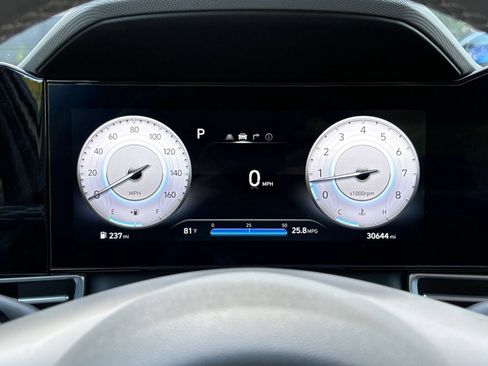 Used 2025 Hyundai Elantra SEL FWD image 34