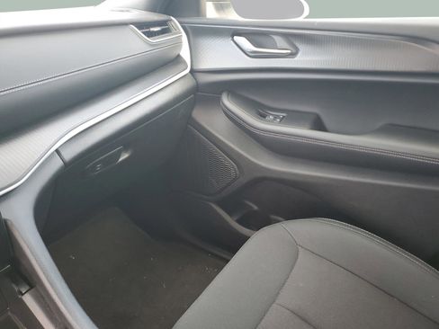 Certified 2025 Jeep Grand Cherokee L Laredo w/ Luxury Tech Group I image 22