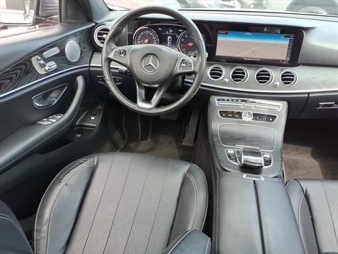 Used 2018 Mercedes-Benz E 300 4MATIC w/ Premium 1 Package image 15