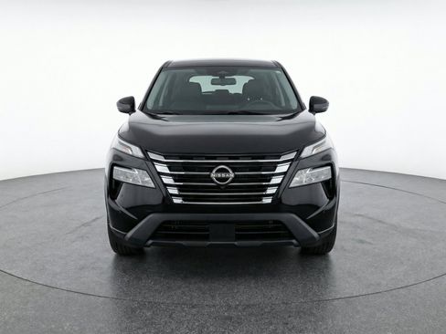 Used 2025 Nissan Rogue SV AWD/4WD image 2
