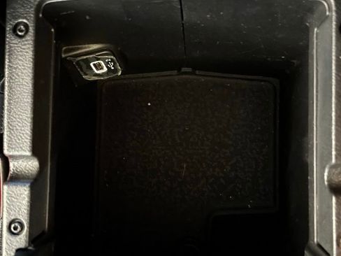 Used 2022 Jeep Wrangler Unlimited Sport image 42