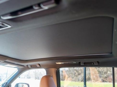 Used 2023 Toyota Highlander Platinum AWD/4WD image 14
