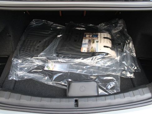 Used 2026 BMW 330i Sedan w/ M Sport Package image 32